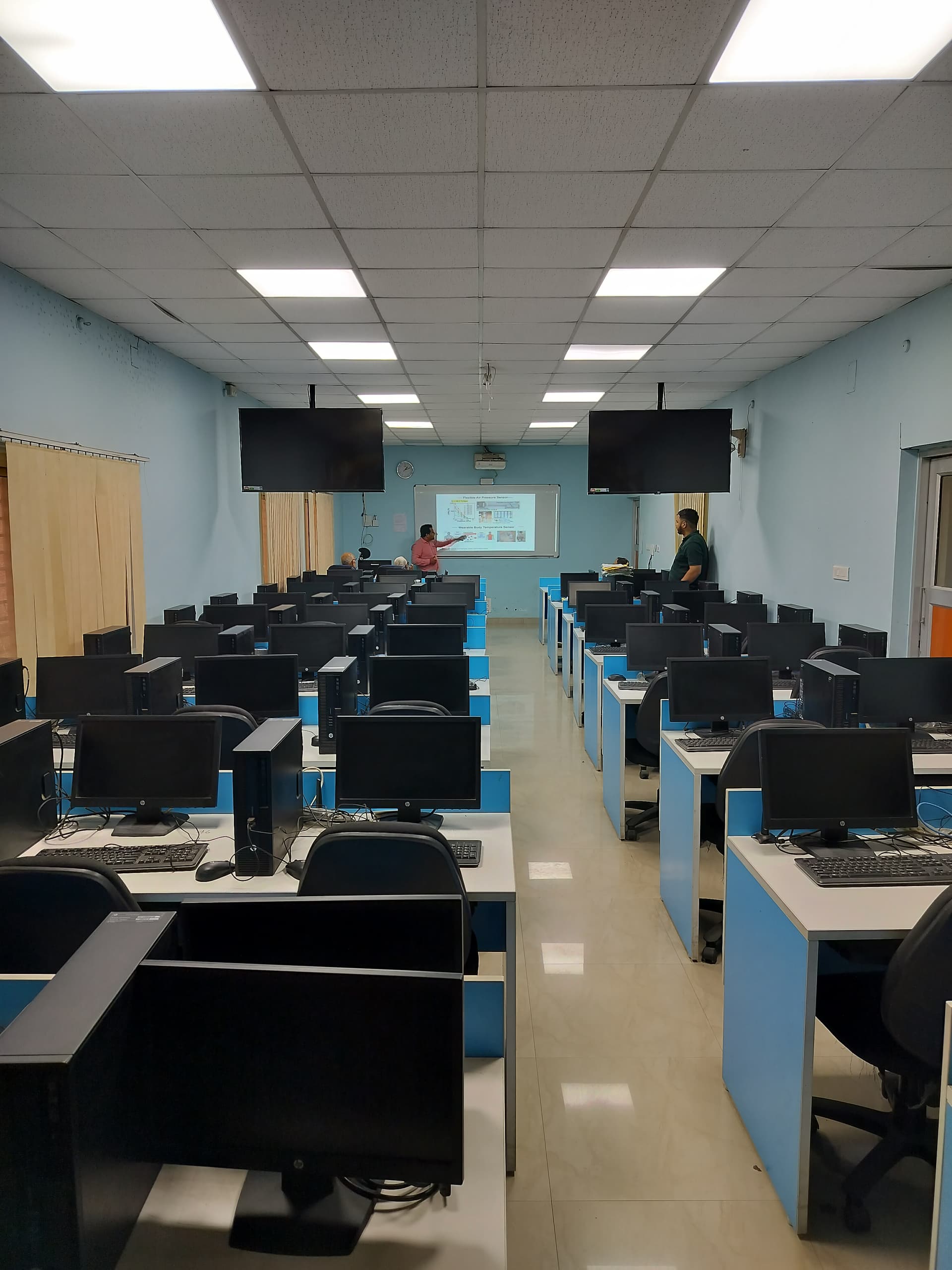 Computing Lab.jpg