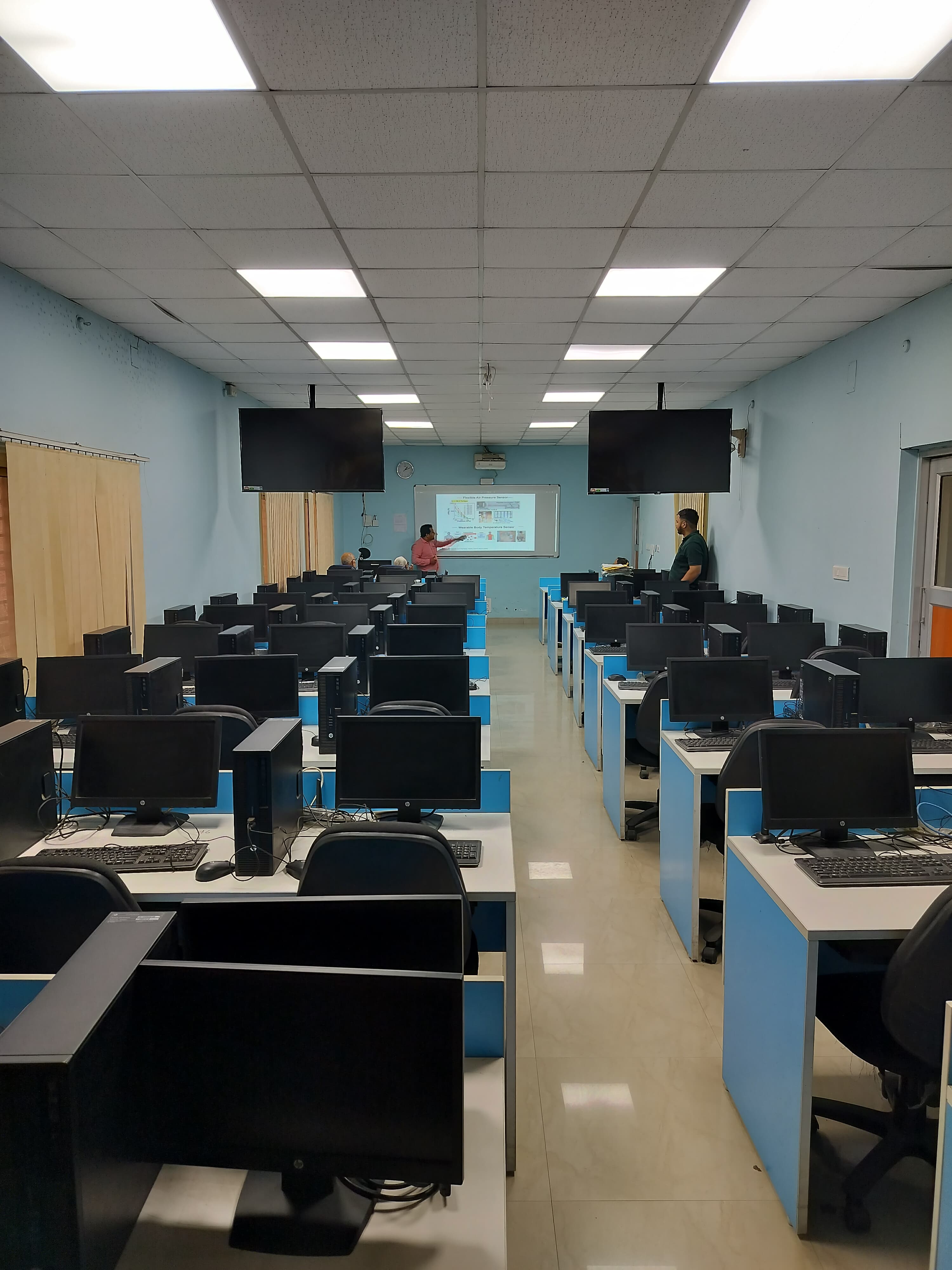 Computing Lab.jpg